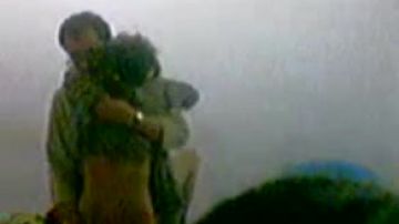 Indian couple performs homemade sex